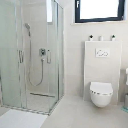 Lea Comfortable Vila Labin (Istria)